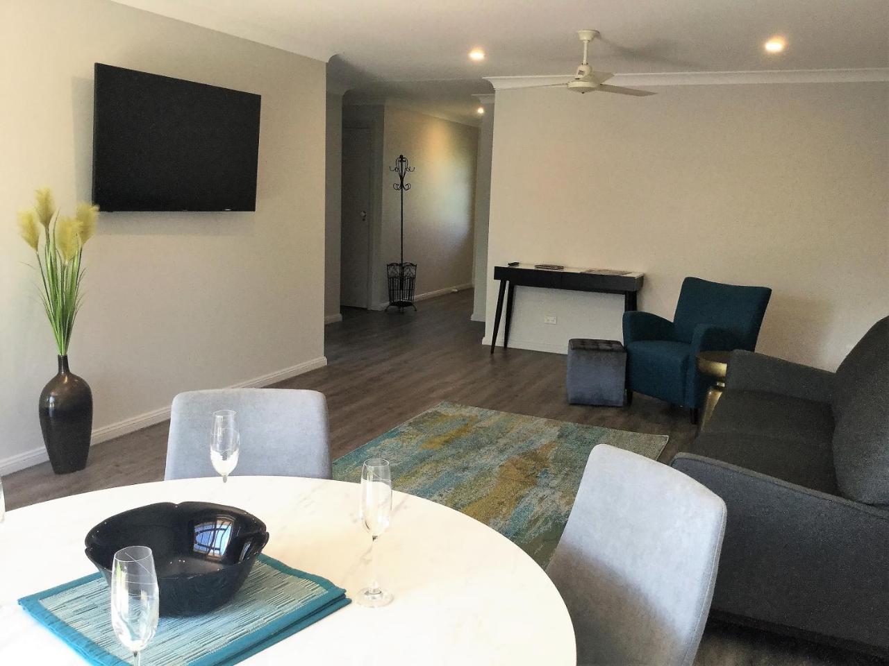 ארמידייל Tic Tac Toe Quality Accommodation מראה חיצוני תמונה